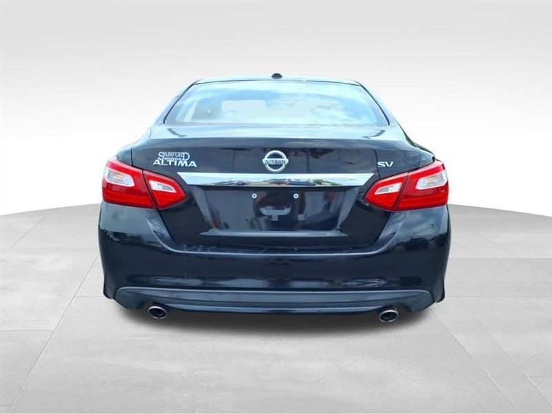 Nissan Altima 2.5 SV 2016