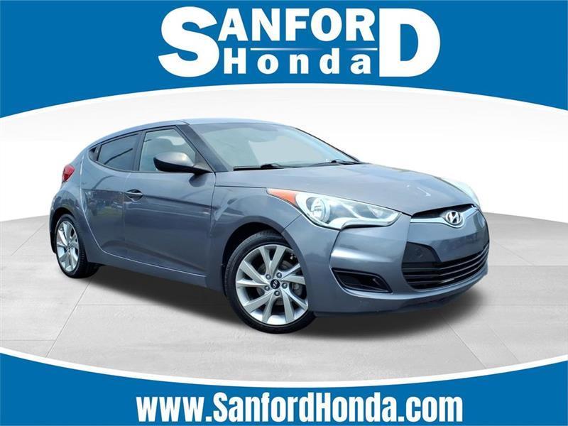 Hyundai Veloster Base 6MT 2016
