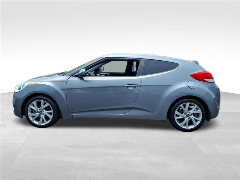 Hyundai Veloster Base 6MT 2016