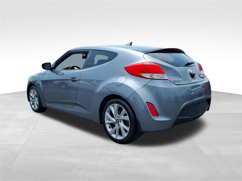 Hyundai Veloster Base 6MT 2016