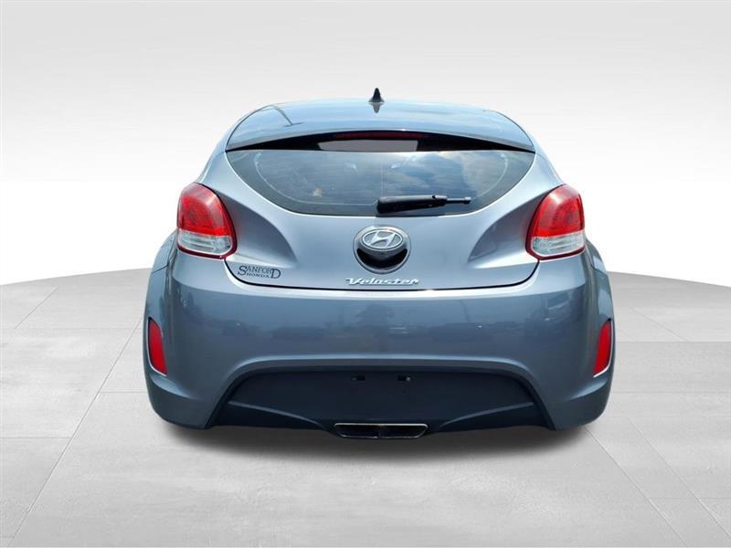 Hyundai Veloster Base 6MT 2016