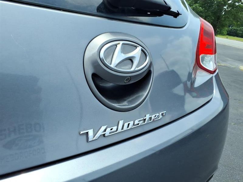 Hyundai Veloster Base 6MT 2016