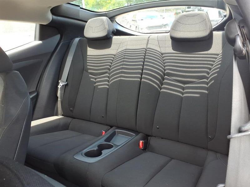 Hyundai Veloster Base 2013