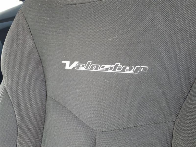 Hyundai Veloster Base 2013