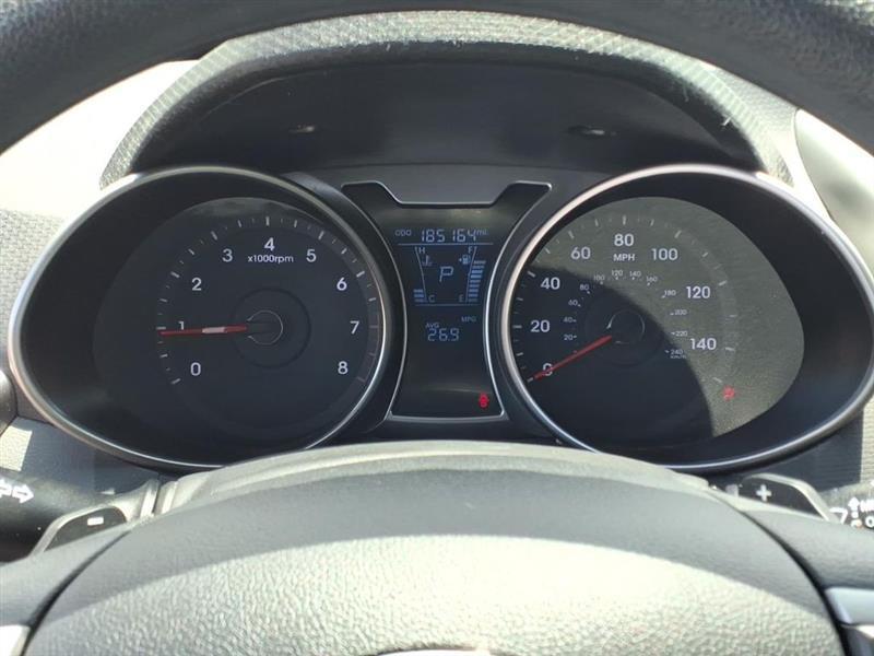 Hyundai Veloster Base 2013