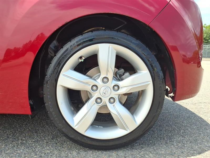 Hyundai Veloster Base 2013