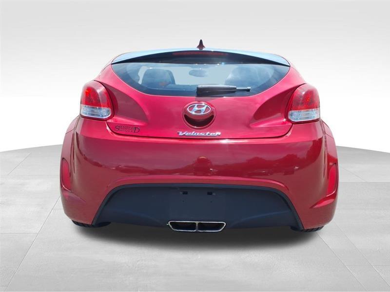 Hyundai Veloster Base 2013