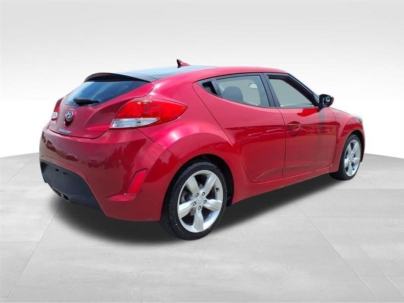 Hyundai Veloster Base 2013