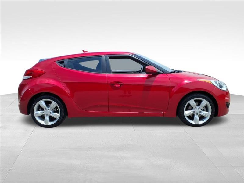 Hyundai Veloster Base 2013