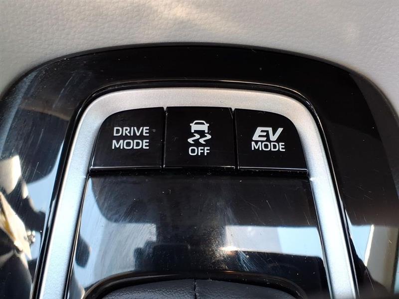 Toyota Corolla Hybrid LE 2025