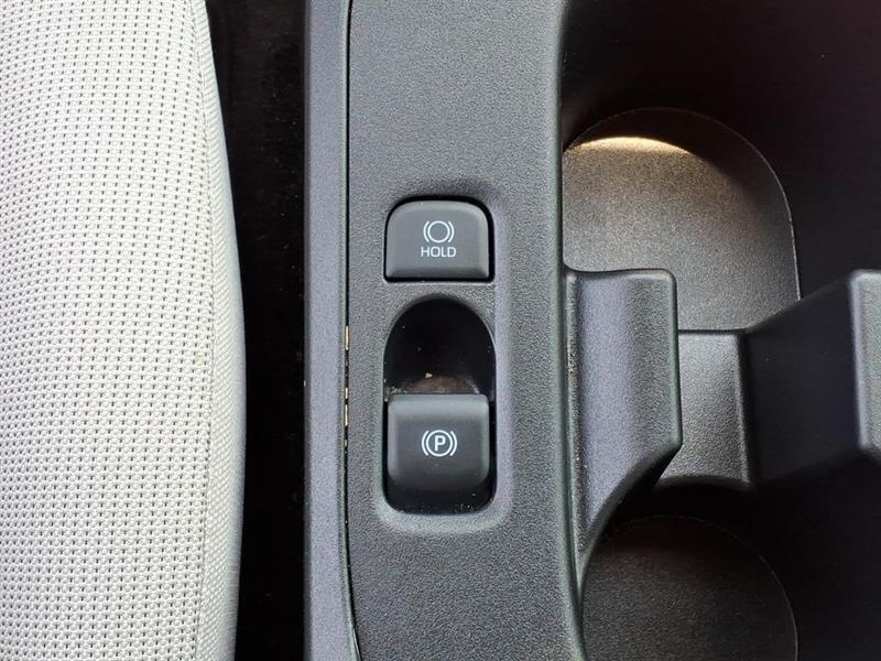 Toyota Corolla Hybrid LE 2025