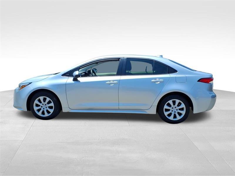 Toyota Corolla Hybrid LE 2025