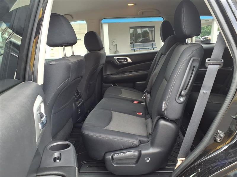 Nissan Pathfinder SV 2WD 2018