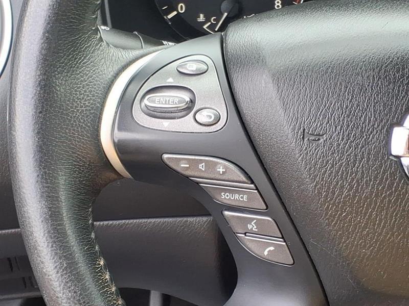 Nissan Pathfinder SV 2WD 2018