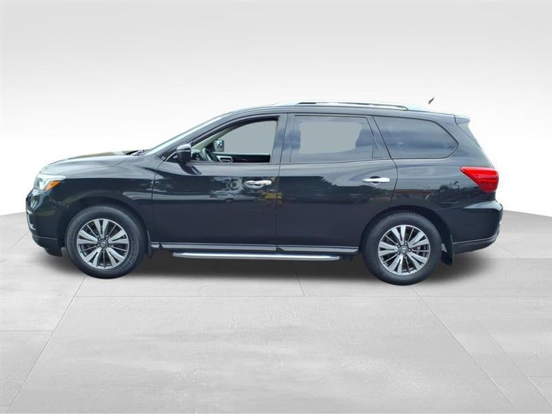 Nissan Pathfinder SV 2WD 2018
