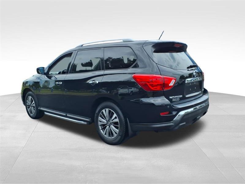 Nissan Pathfinder SV 2WD 2018