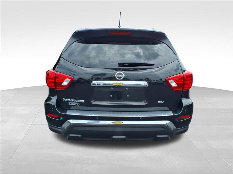 Nissan Pathfinder SV 2WD 2018