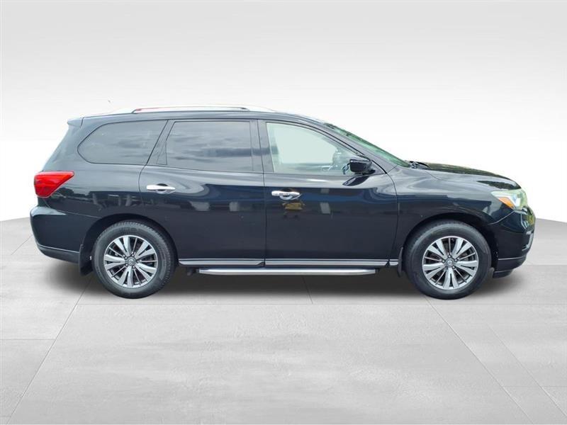 Nissan Pathfinder SV 2WD 2018