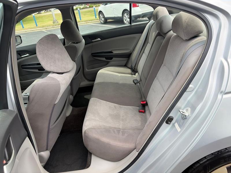 Honda Accord LX sedan AT 2009