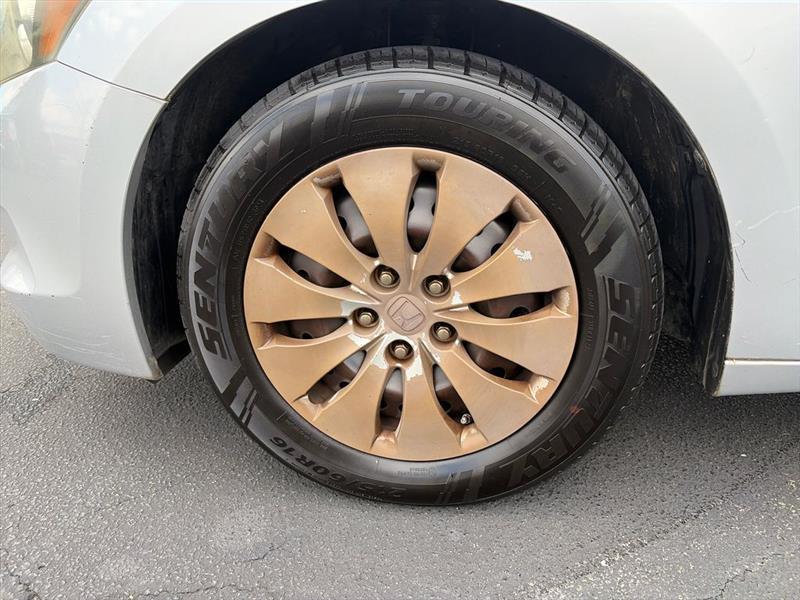 Honda Accord LX sedan AT 2009