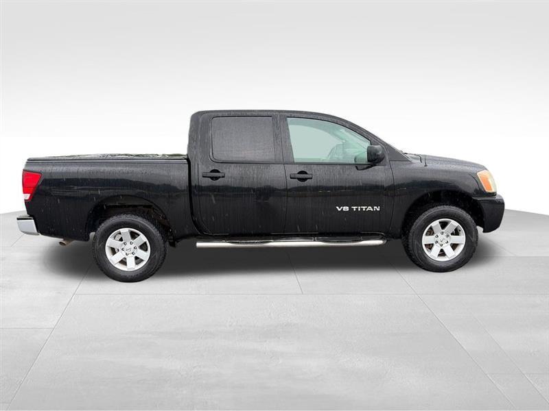 Nissan Titan XE Crew Cab 4WD SWB 2009