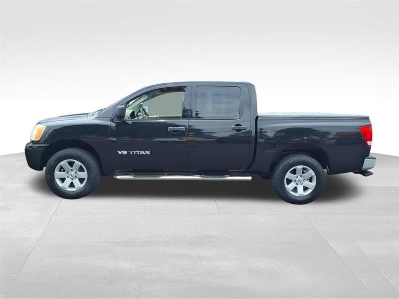 Nissan Titan XE Crew Cab 4WD SWB 2009