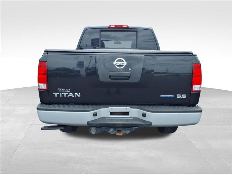 Nissan Titan XE Crew Cab 4WD SWB 2009