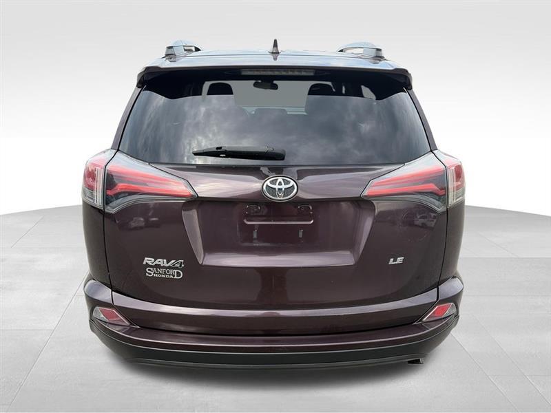 Toyota RAV4 LE FWD 2018