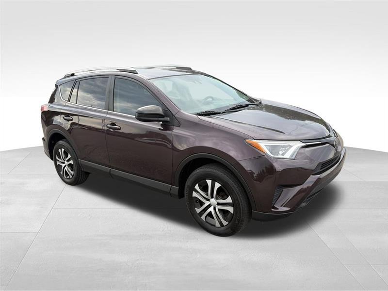 Toyota RAV4 LE FWD 2018