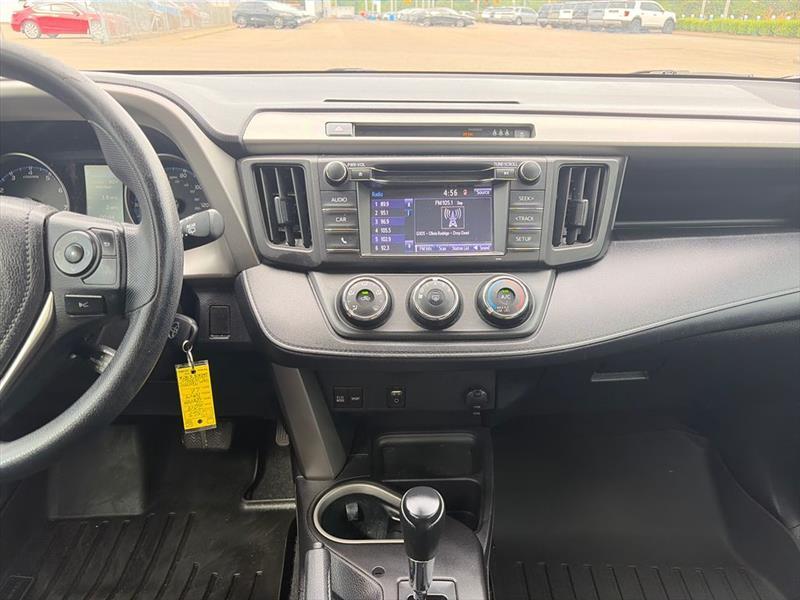 Toyota RAV4 LE FWD 2018