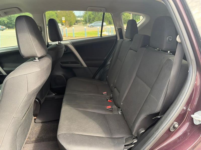 Toyota RAV4 LE FWD 2018