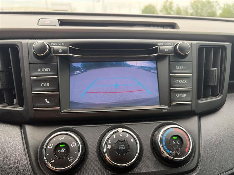 Toyota RAV4 LE FWD 2018