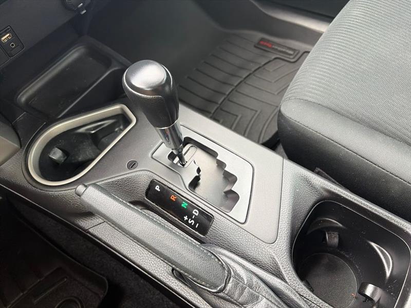 Toyota RAV4 LE FWD 2018
