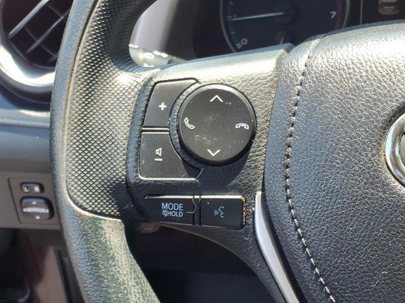 Toyota RAV4 LE FWD 2018