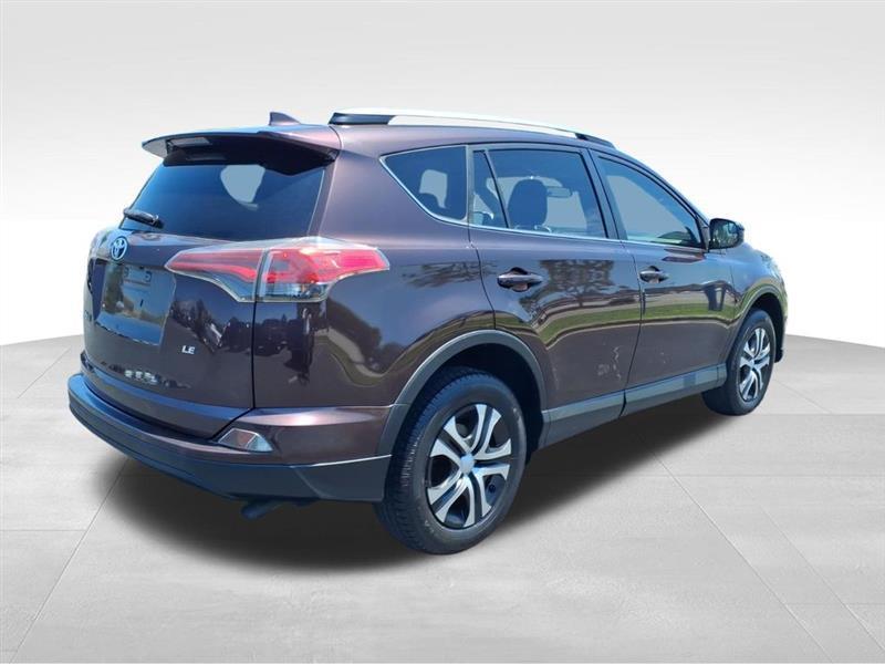 Toyota RAV4 LE FWD 2018