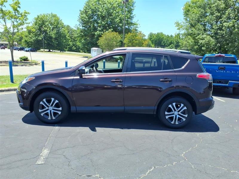 Toyota RAV4 LE FWD 2018