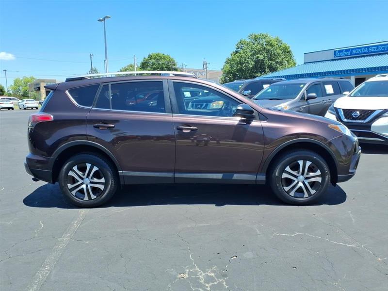Toyota RAV4 LE FWD 2018