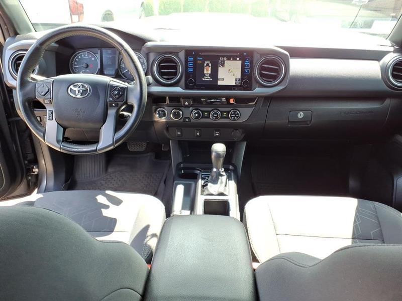 Toyota Tacoma SR5 Double Cab Long Bed V6 6AT 4WD 2017