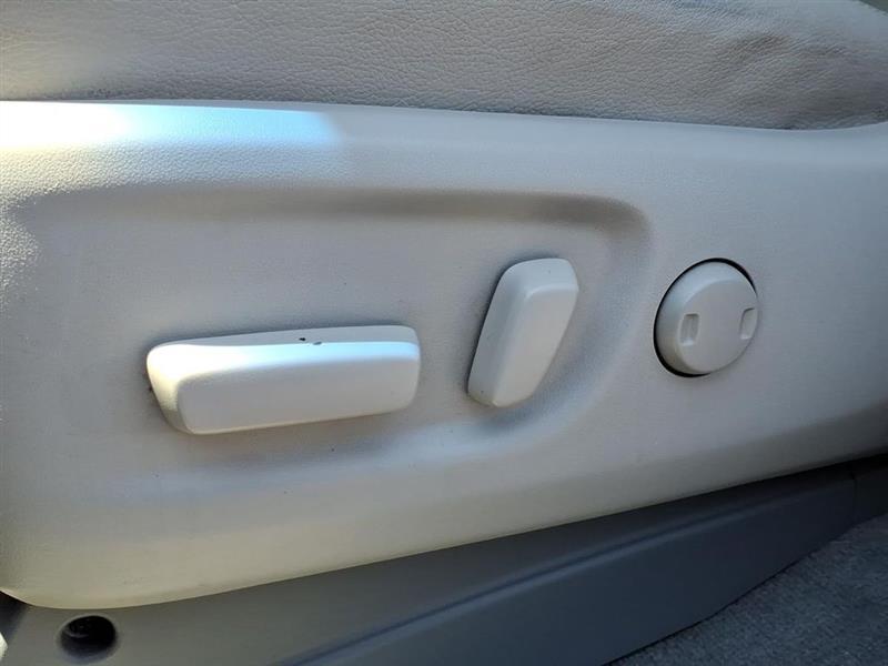Toyota Sienna Limited AWD 7-Passenger V6 2014