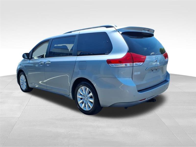 Toyota Sienna Limited AWD 7-Passenger V6 2014