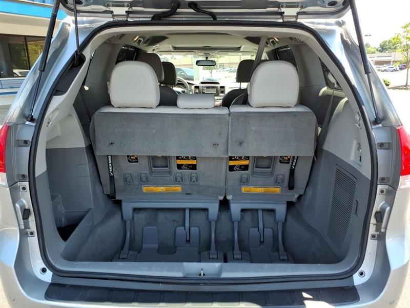 Toyota Sienna Limited AWD 7-Passenger V6 2014