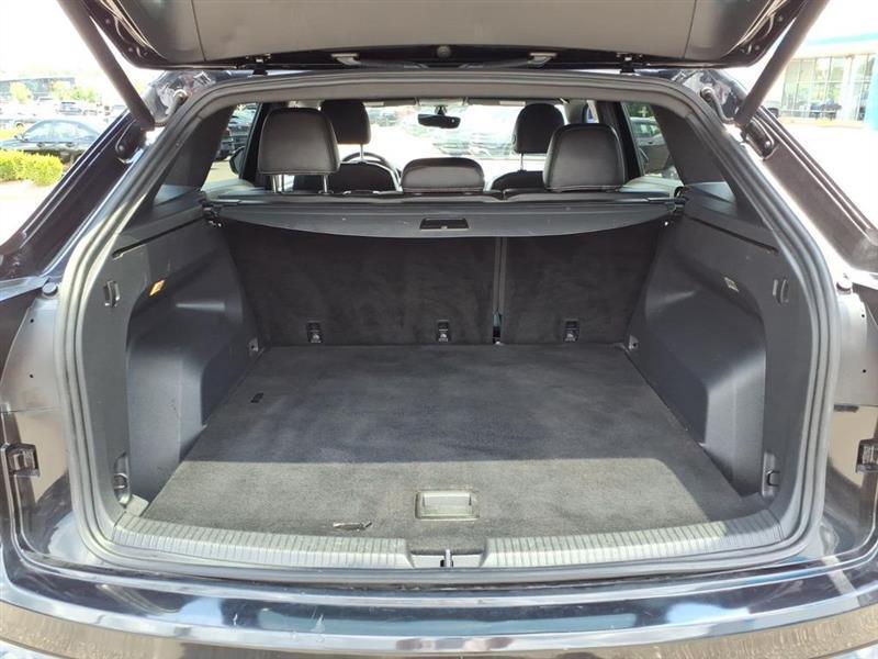 Volkswagen Atlas Cross Sport V6 SE w/Technology R-Line 4MOTION 2021