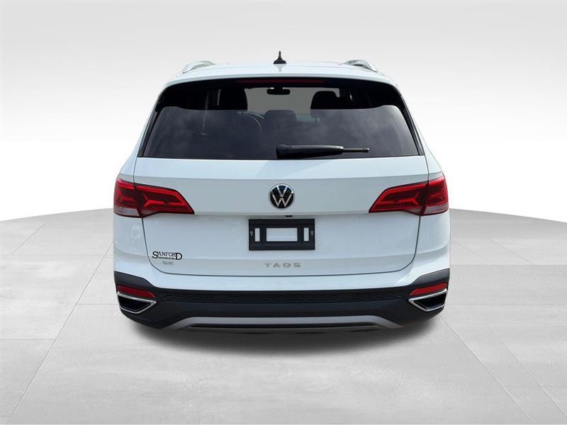 Volkswagen Taos SE 2024
