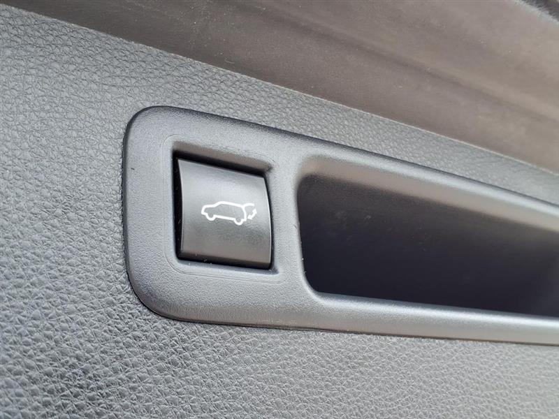 Toyota Highlander LE AWD V6 2022