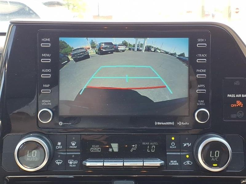 Toyota Highlander LE AWD V6 2022