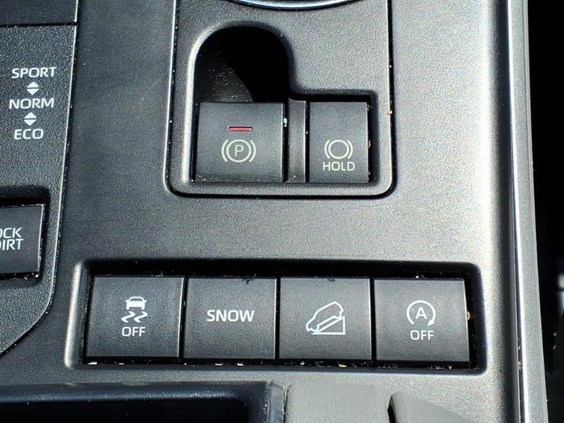Toyota Highlander LE AWD V6 2022