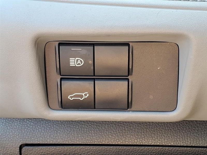 Toyota Highlander LE AWD V6 2022