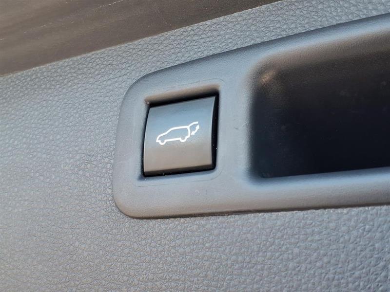 Toyota Highlander LE AWD V6 2022