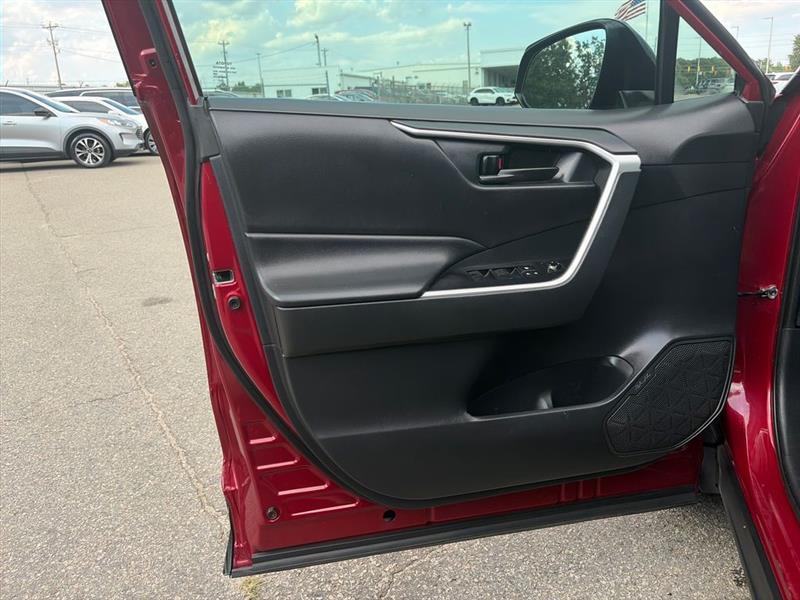 Toyota RAV4 LE 2019