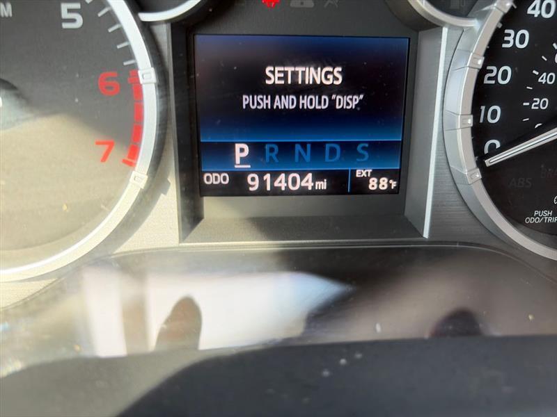 Toyota Tundra SR5 5.7L V8 FFV CrewMax 2WD 2016